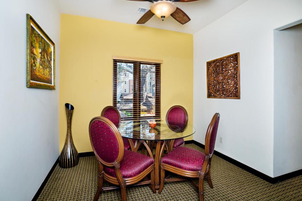 Deluxe Suite interior